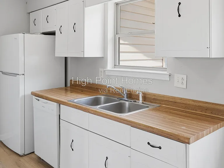 90 Park St #109 — Photo 14