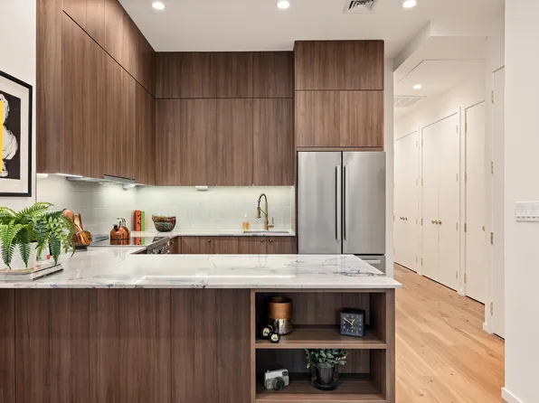 103 Putnam Avenue image 5 of 12