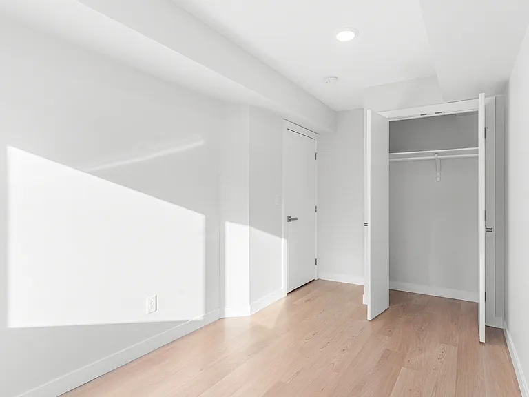 1115 Willowgrove Cres — Photo 16