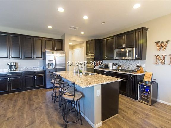 5th image of 9364 Laurel Grove Ct