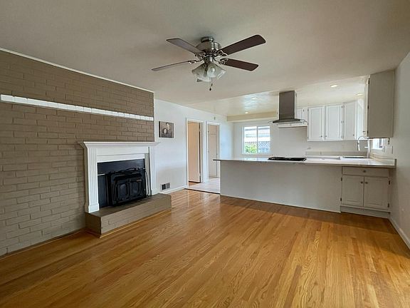 3rd image of 1750 Heron Ave