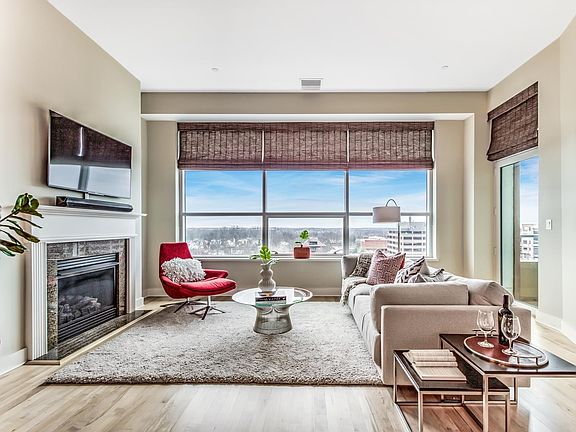 5th image of 8025 Maryland Ave Unit 7C