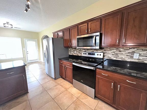 Kitchen with Breakfast Room