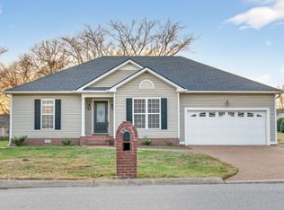 173 Putter Point Dr, Gallatin, TN 37066