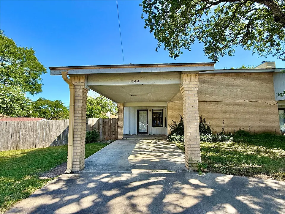 104 Verna Spur #A