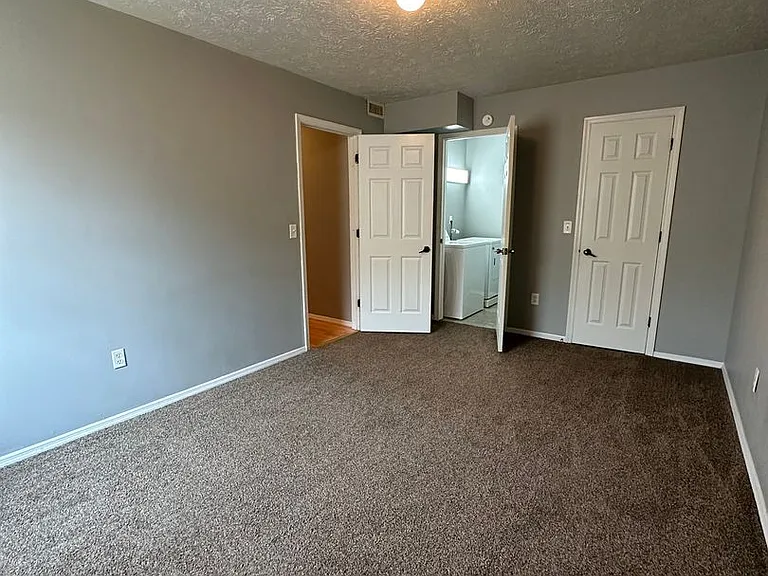 Ironwood Apartments — Photo 11