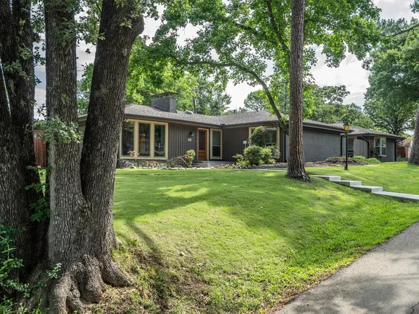 111 N Clearwater Dr, Highland Village, TX 75077