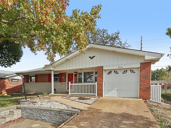 2nd image of 9946 Bonton Dr