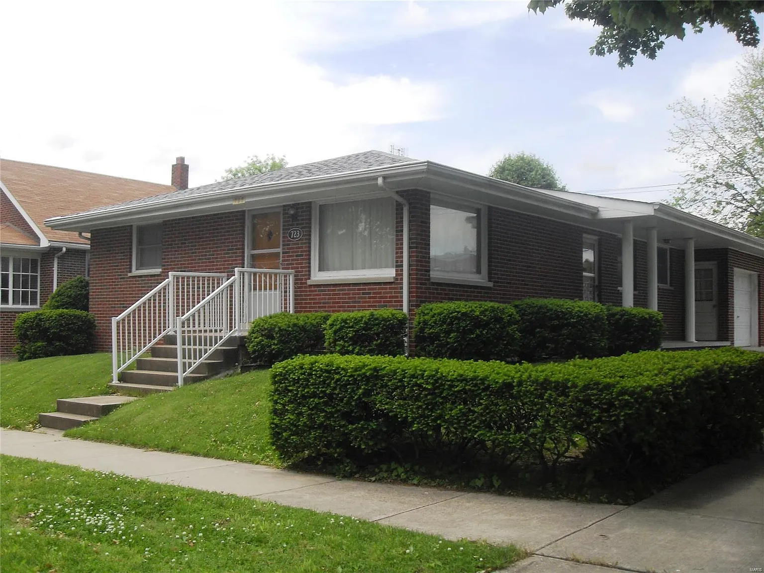 723 12th St photo 1