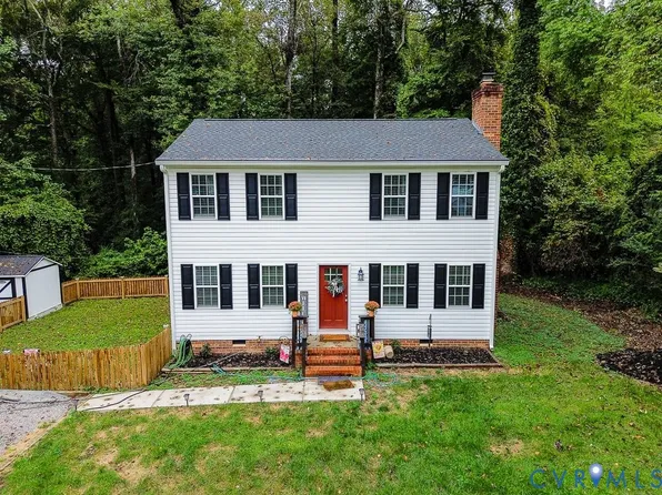 8294 Burnside Dr, Mechanicsville, VA 23116