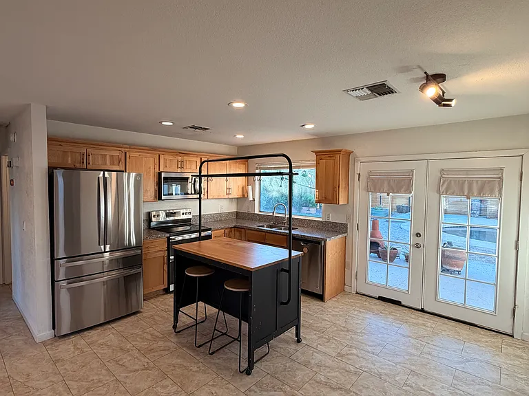 1318 W Tonopah Dr — Photo 13