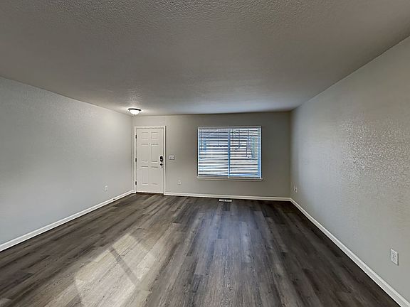 4th image of 18618 16th Avenue Ct E