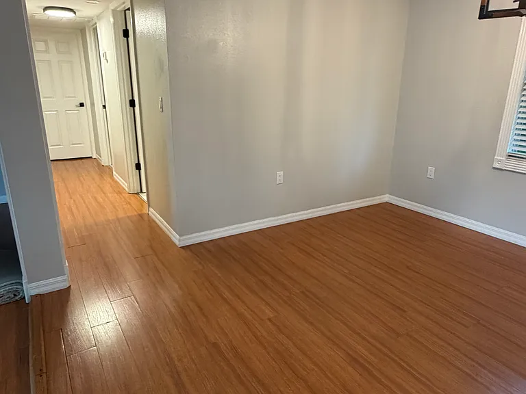 501 Orange Grove Ave S — Photo 4