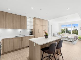 733 E 3rd St #407, North Vancouver, BC V7L 1G8