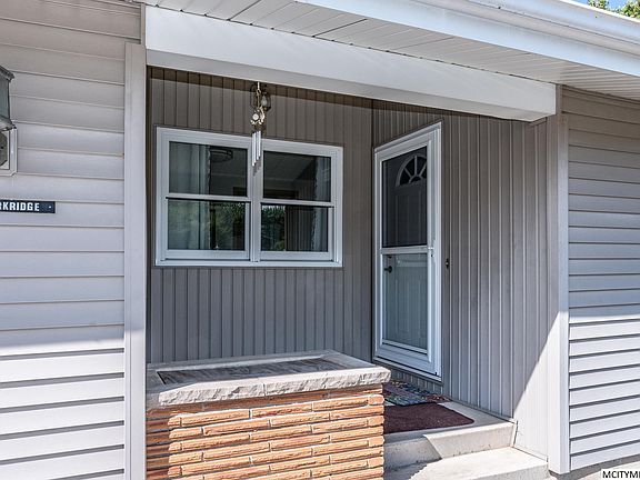 2nd image of 315 Parkridge Dr