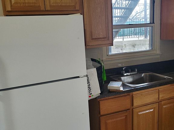 2nd image of 71 Stevens Ave #8729