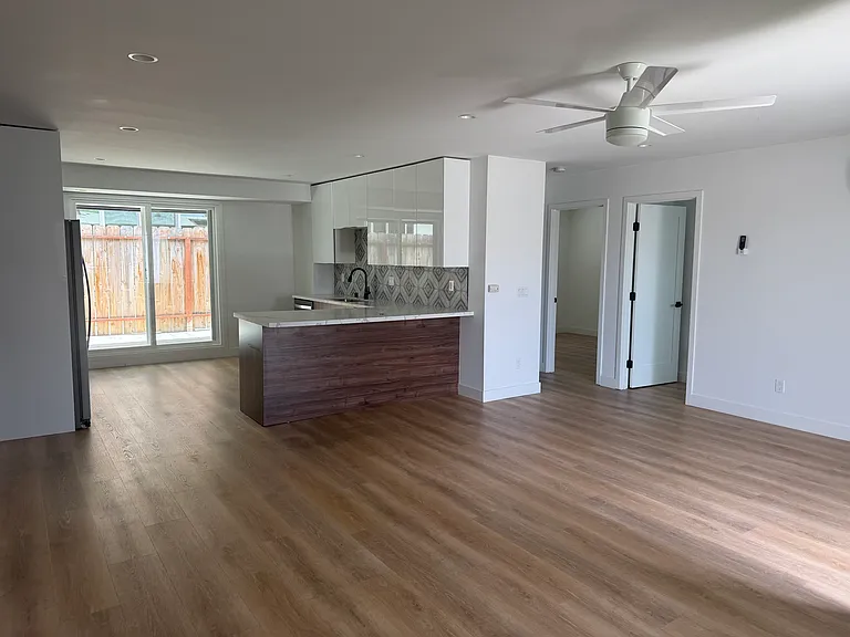 5230 Rincon St — Photo 2