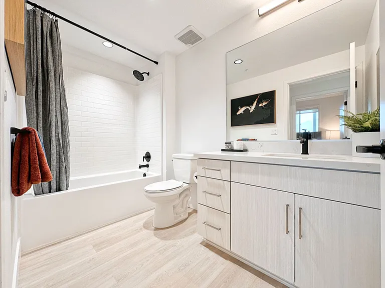 Begonia Place Luxury Apartments — Photo 98
