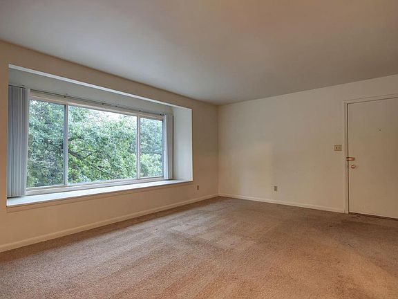 3rd image of 111 W Park St #18525779
