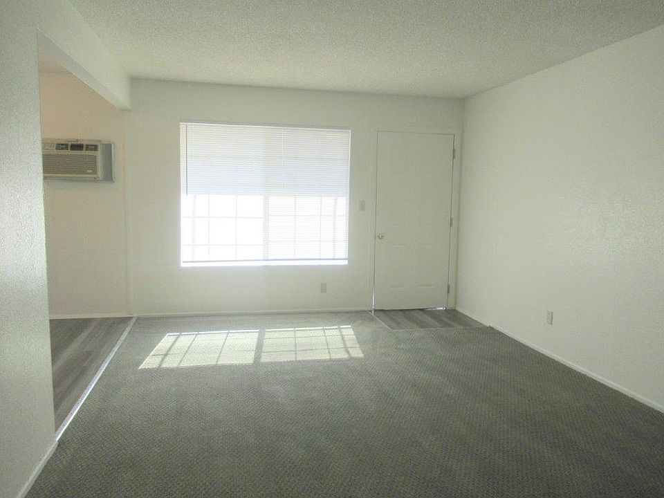 1st image of 820 E Richland St #C