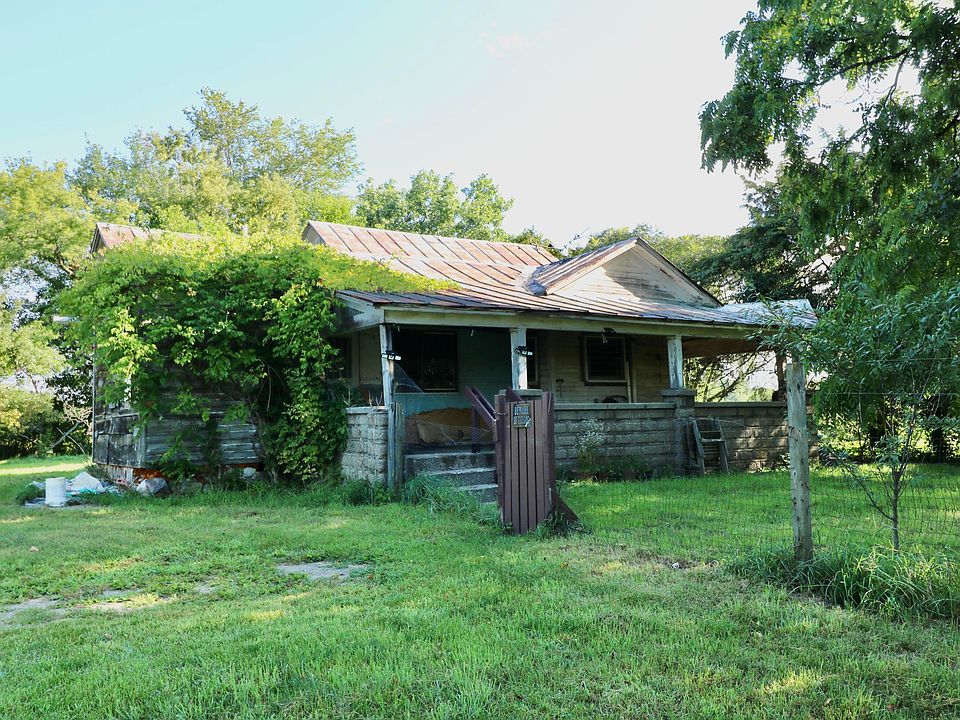 1st image of 2710 6th St