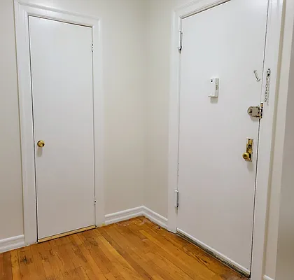 Rented by New York Residence | media 18