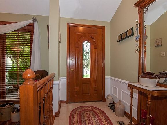 4th image of 618 White Pine Dr