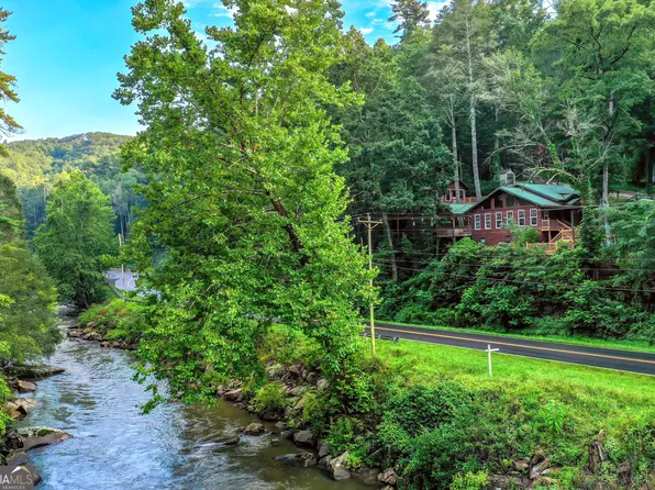 55 River Bend Ln, Blue Ridge, GA 30513