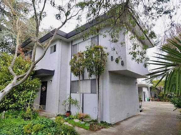 2nd image of 820 Highland Ave #3