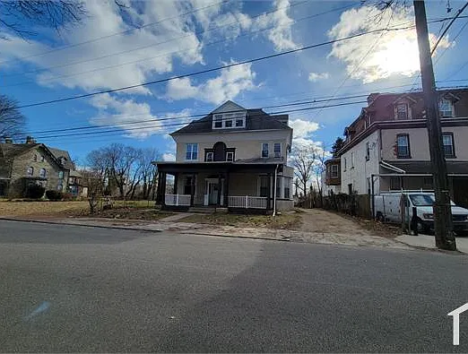 2 bed, 900 sqft, $1,200 — Photo 1