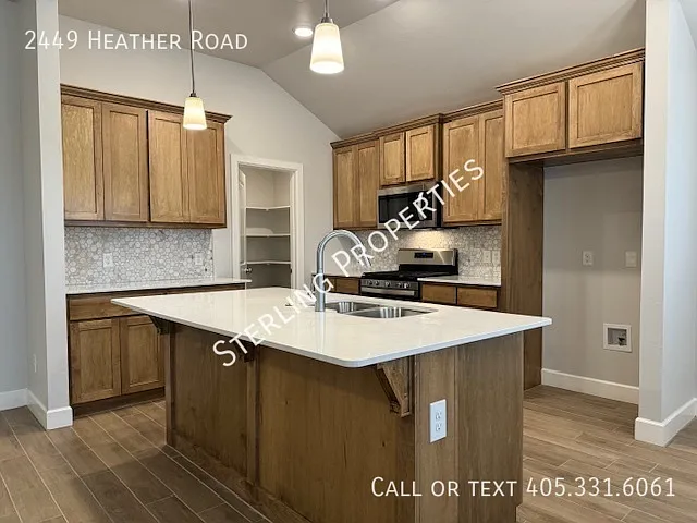 2449 Heather Rd — Photo 9