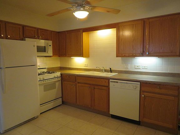 2nd image of 4431 Prescott Ave APT 1D