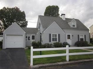 66 Canterbury Rd, Waltham, MA 02453