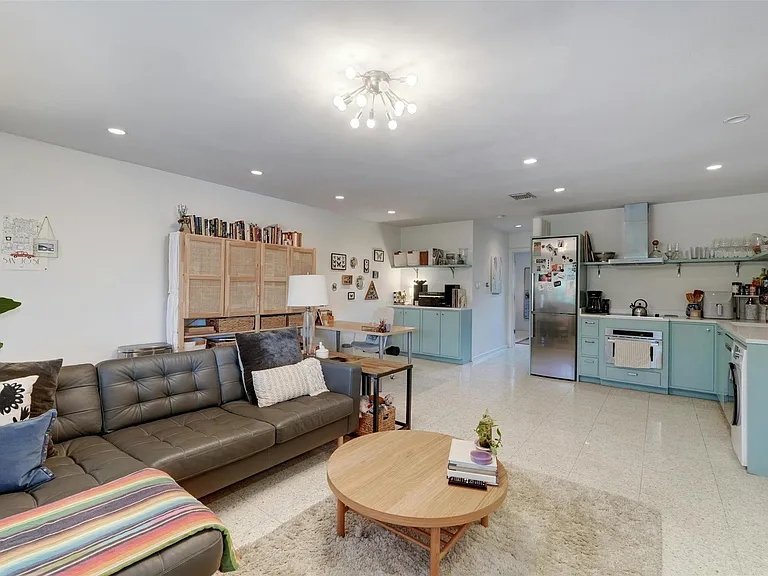 1208 Enfield Rd #202 — Photo 14