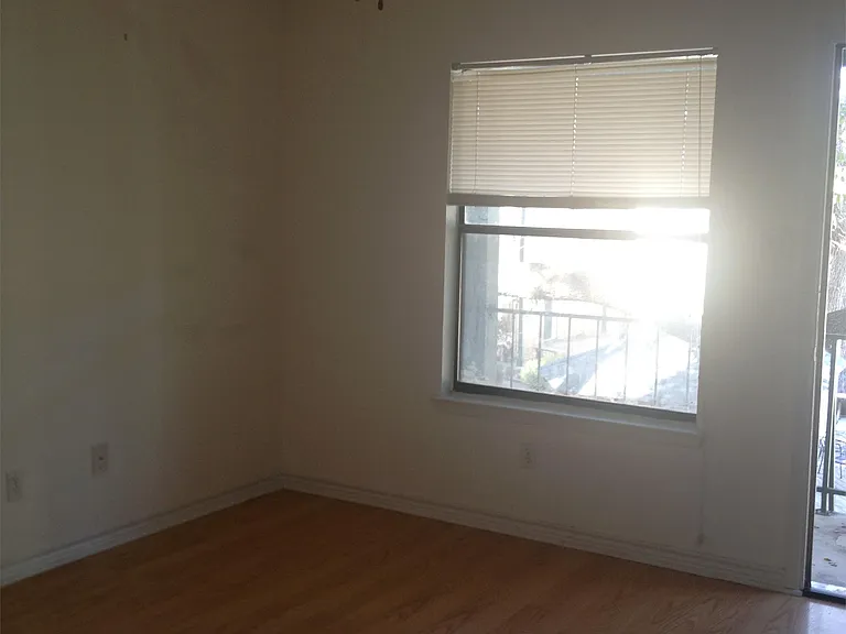 1624 Aquarena Springs Dr #B114 — Photo 2