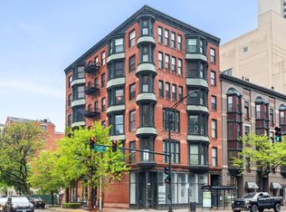 104 W Oak St APT 5E, Chicago, IL 60610