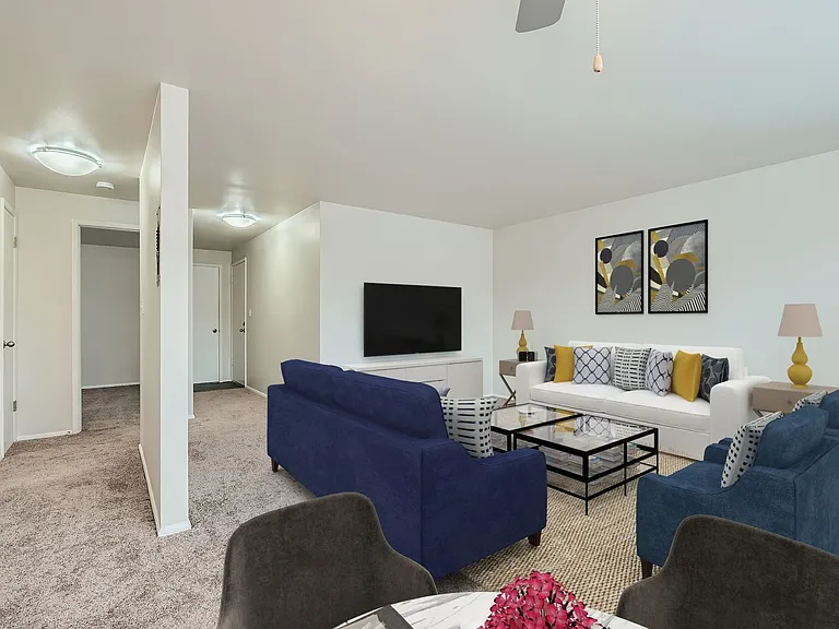 Hawthorne Court Apartments — Photo 3
