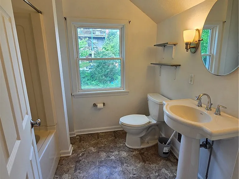 1602 Fallowfield Ave — Photo 18