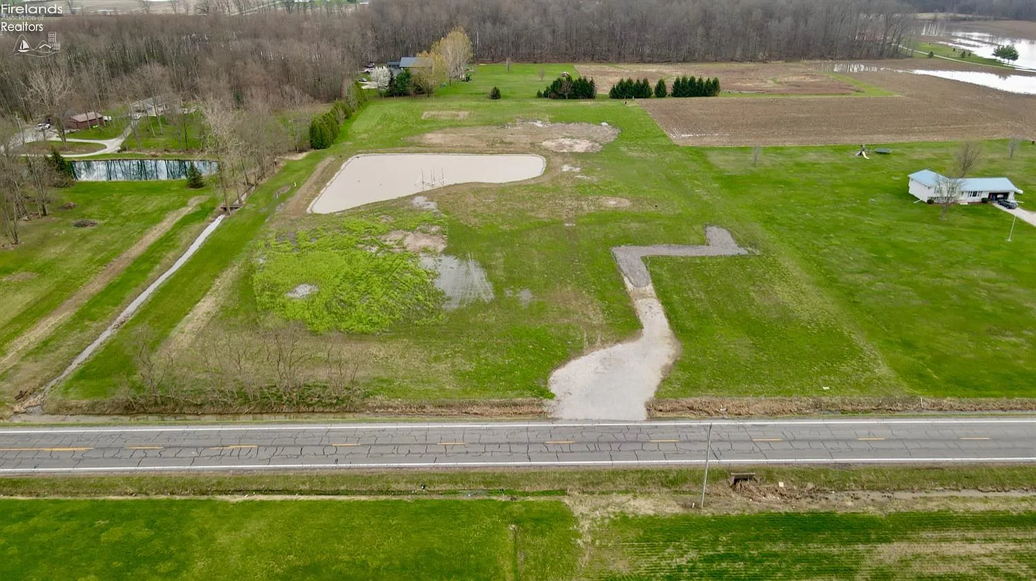 1293 Us Route 224 photo 1
