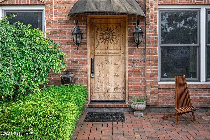 2nd image of 114 Middle Avenue