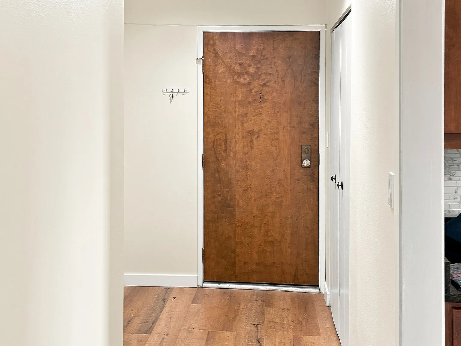 2 bed, 976 sqft, $2,595 — Photo 3