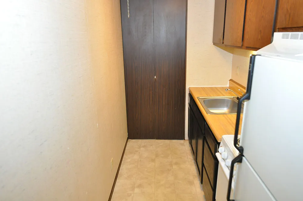 1 bed, 576 sqft, $700 — Photo 4