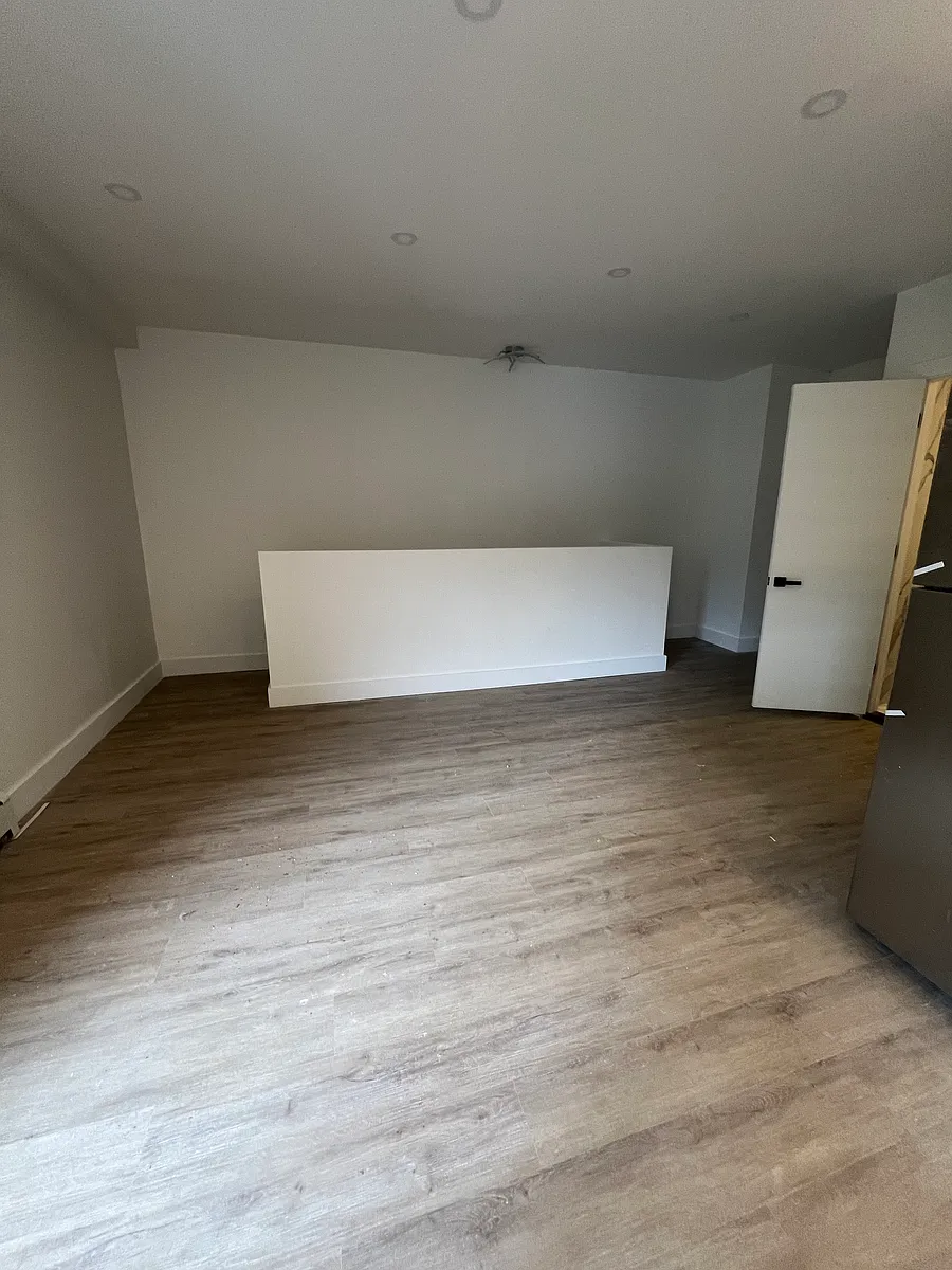 Building Photo - 1311 Harrod Ave #1R