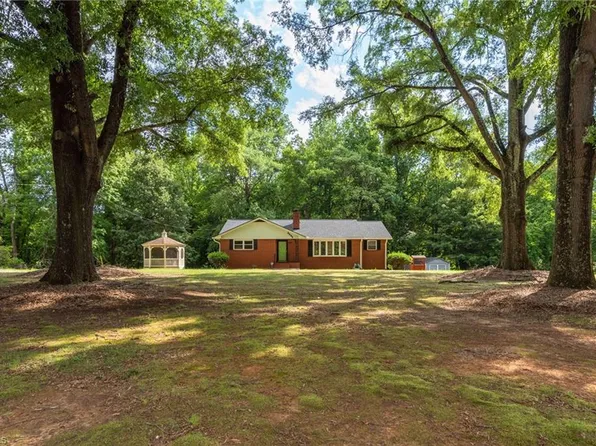 3535 Williston Rd, Walkertown, NC 27051