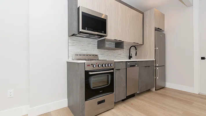 Rented by Nooklyn NYC LLC | media 12