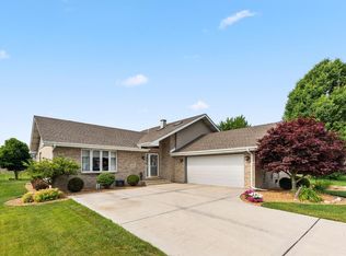 230 Harvest Dr, Dyer, IN 46311