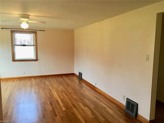 5th image of 3761 Brookside Dr