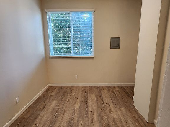 3rd image of 172 Julian Ave