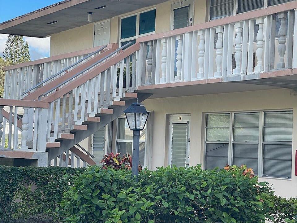 1st image of 94 Sussex E E