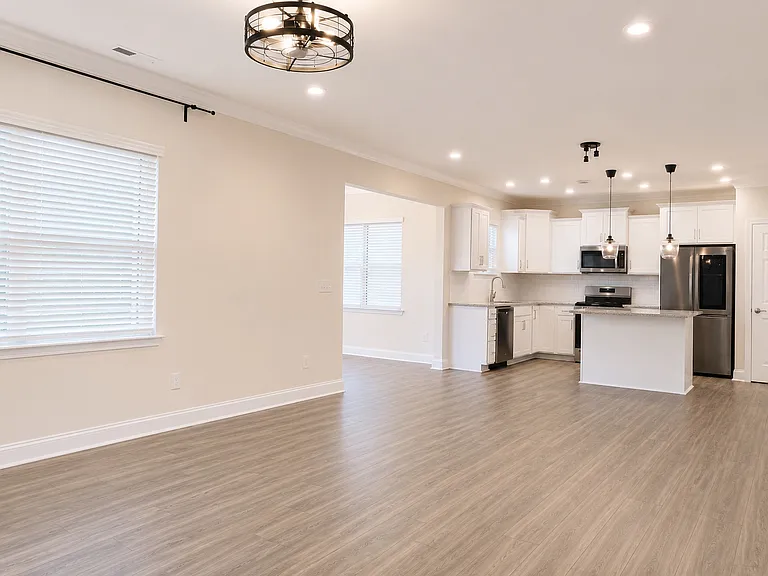 19108 Yellow Birch Dr — Photo 10